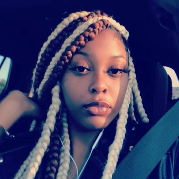 Meet your Posher, Brianna - Picture 1 of 1